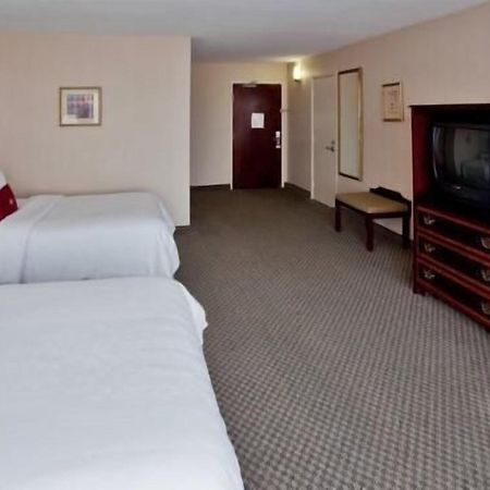 Hotel I-64 Richmond Dumbarton Esterno foto
