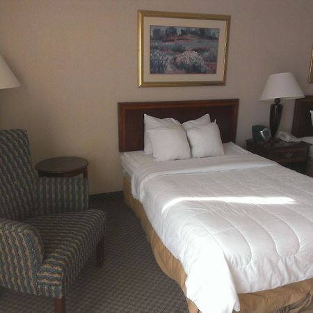Hotel I-64 Richmond Dumbarton Esterno foto