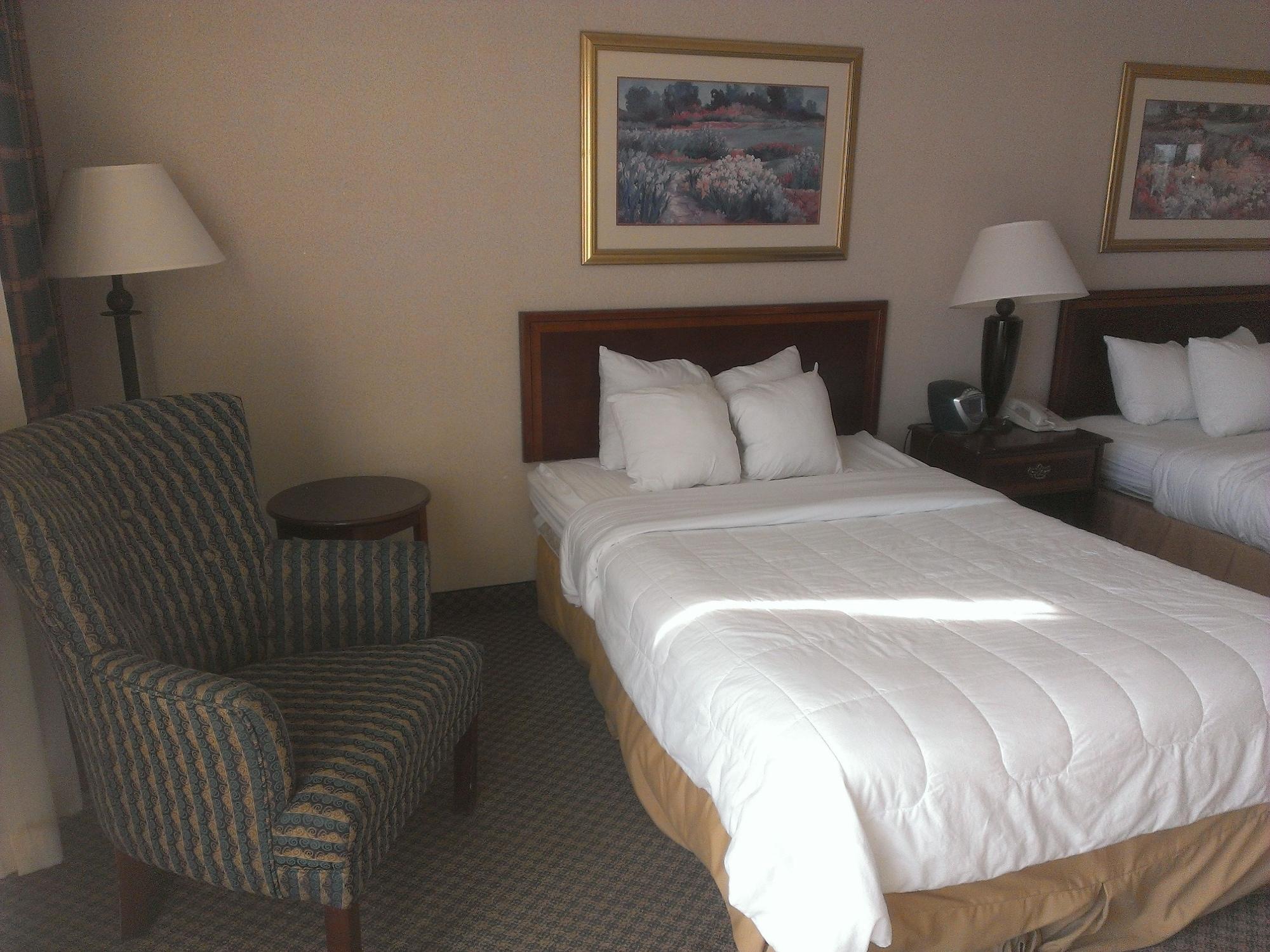 Hotel I-64 Richmond Dumbarton Esterno foto