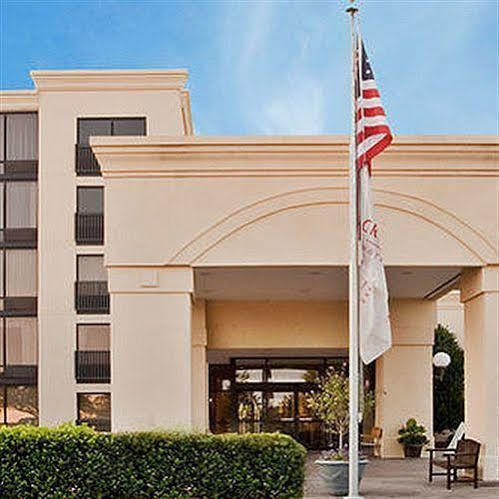 Hotel I-64 Richmond Dumbarton Esterno foto
